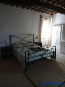 Traditional apartment in heart of medieval village - Image 1