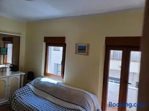 Kitsch apartment - Image 5