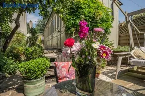 Helmsley Garden Cottage & Railway Carriage - Image 2