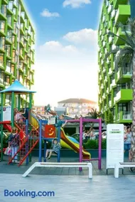 BeachSide Apartment - Pool & Spa Resort langa plaja - Image 2