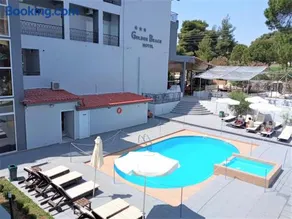 Golden Beach Hotel - Image 2