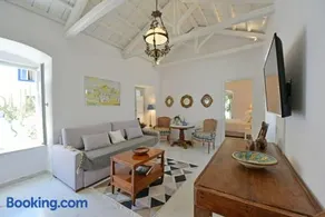 A Sea-licious Vacation - Chic & Style in Hydra - Image 3