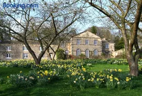 Harewood Estate Cottages - Image 1