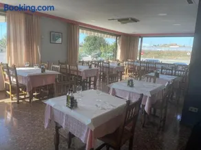 Hotel Reina Isabel - Image 5