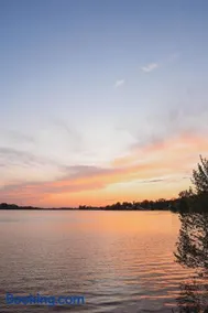 Buckeye Lake Cottage - Image 5