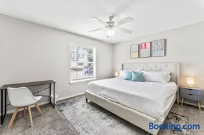 Spacious 2BR King Suites w Pool, Gym, Laundry - Close to Downtown - Image 3