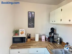 Historic Chic Downtown Suite - Image 3