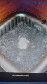 Jacuzzi avec vue sur la rivière l'Yerres - Image 2