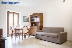 Ballatoio Apartment by the Lake - Image 2