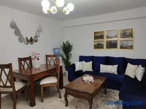 Zoe Homes Oak Villa Apartment 1 and 2 Bedroom 201 - Image 4