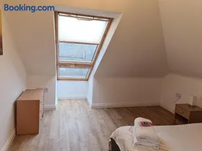 Yarmouth Apartments, Street Permit Parking, Close To Everything, Beach, Pier, Free WIFI - Image 4