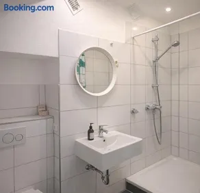 Sunny Seaside Apartment Kiel - Image 2