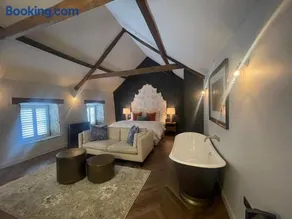 The Hideaway - Image 5
