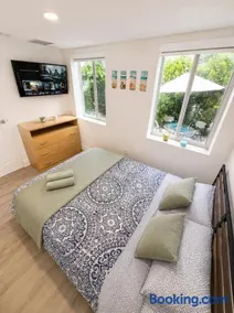 Beach vibes 2 bedrooms house - Image 3