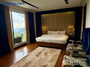 Tower 92 - Hotel - Image 2