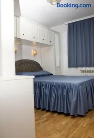 Apartment Pier - Image 1