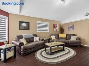 5 Themed Bedrooms 2 Living Rooms King Suite Stony Plain - Image 1