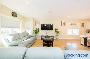 New Built 3BR 2BA Boston, FREE Parking, Laundry & AC - Near Franklin Park 60-2 - Image 1
