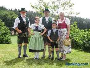 Gartlacher Hof - Image 2