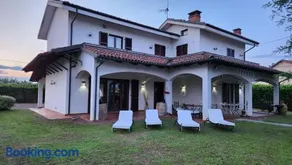 Casa Caginia 300mqgiardinopalestra e biliardo - Image 1
