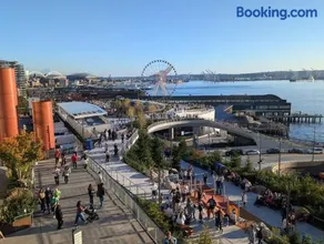 Vibrant 2bed Condo - Stroll to SEA Space Needle - Image 3