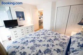 Grand Traverse Bay Lake View Condo - Image 2