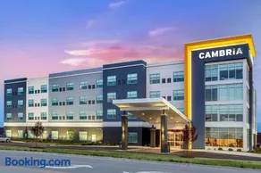Holiday Inn Express Bettendorf - Davenport NE by IHG - Image 2