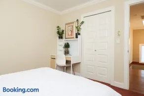 Cozy Room with Private Washroom in Central Location - Image 4