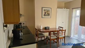 Cozy 3 room Home with Garden - Image 4