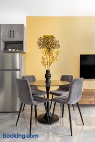 Anatoli Urban Apartment with private parking - Image 1