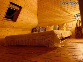 Bat's Cave Hut Transylvania - Rustic Retreat - Image 2