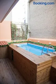ChrisAndro Apartments - Image 2