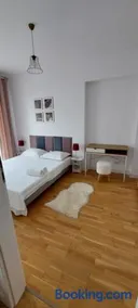 Luxury new apartament private parking self check in - Image 2