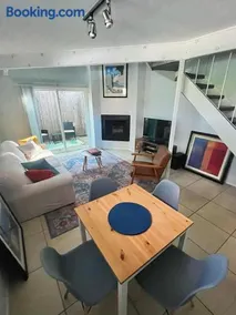 Pet-Friendly Uptown Dallas Loft with Patio & Grill - Image 4