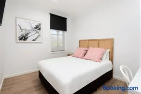 Grand Terminus Hotel - Image 4