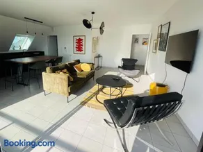 Appartement lumineux et spacieux, terrasse et parking privé - Image 3