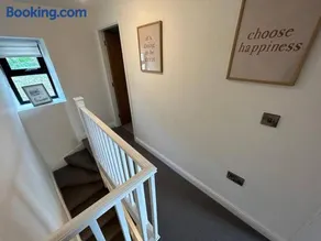 Caernarfon modern townhouse Snowdonia - Image 5
