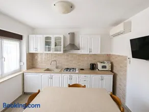 Apartments Renato Mužić Cres - Image 2