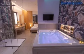 Tiresia Suites & Spa - Image 3