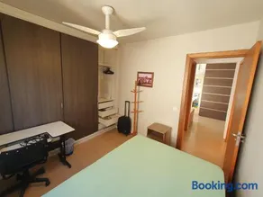 1 Quarto Individual - AP Compartilhado próximo ao Barra Shopping Sul - Image 1