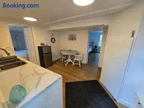 Private 2-Bedroom Minutes From Trent University - Image 2