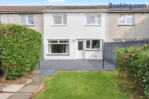 Contractor & Family Friendly House - Sleeps 8 - FREE Parking and Fast Wi-Fi - Image 2