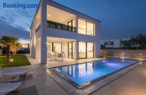 Villa Weiss Malinska Heated Pool - Osmosis System - Image 1