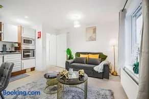The Cosy Spot- Contractor Friendly- Free Parking - Image 3