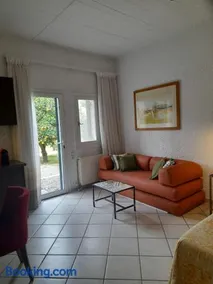 Rododafni Bay Residences - Image 2