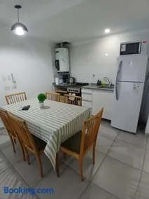 Apartamento LH Cómodo y moderno Cerca del aeropuerto Ezeiza ex fader - Image 1