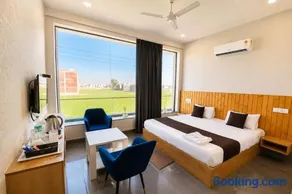Hotel Olive Sunny Enclave, Near Airport Road, Mohali - Image 2