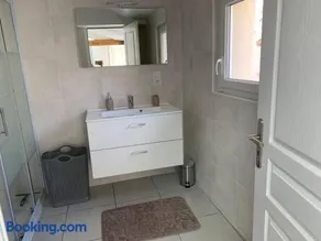 Maison de 1 a 8 personnes entièrement rénovée - Image 2
