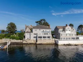 Cove House - 6 Bedroom 4.5 Bath Water Front Home s - Image 2
