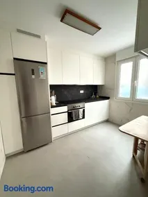 Habitación cerca del centro, baño y cocina compartida - Image 3